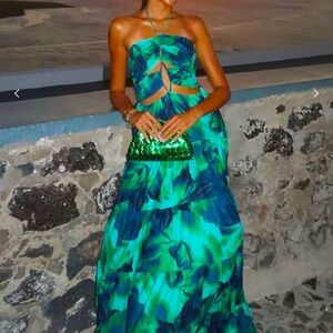 MAXI DRESS - GREEN